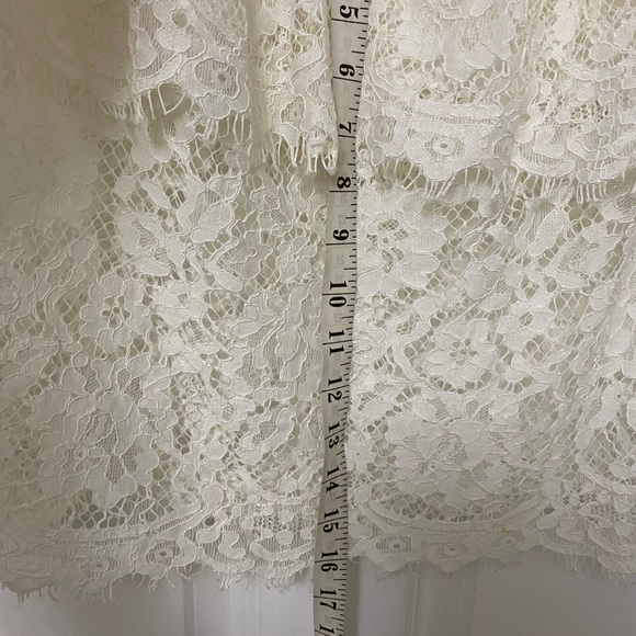SOLD.      Soft Wilfred lined cream lace top. Size M - Picture 10 of 11